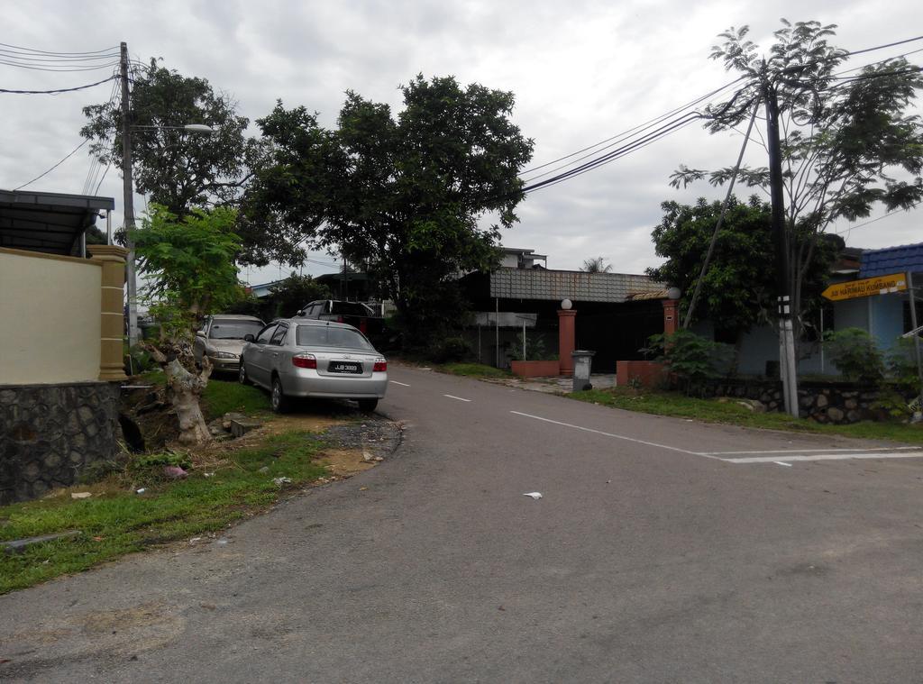 Check Inn Johor Bahru Exterior foto