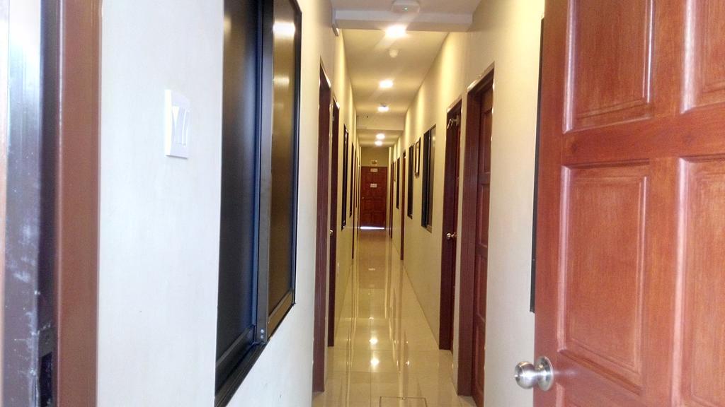 Check Inn Johor Bahru Exterior foto