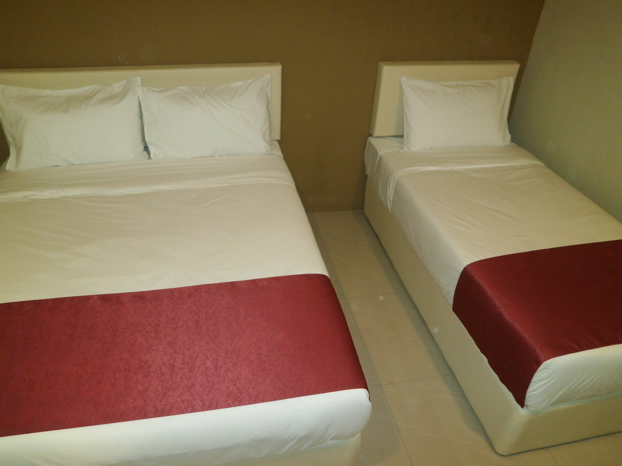 Check Inn Johor Bahru Exterior foto