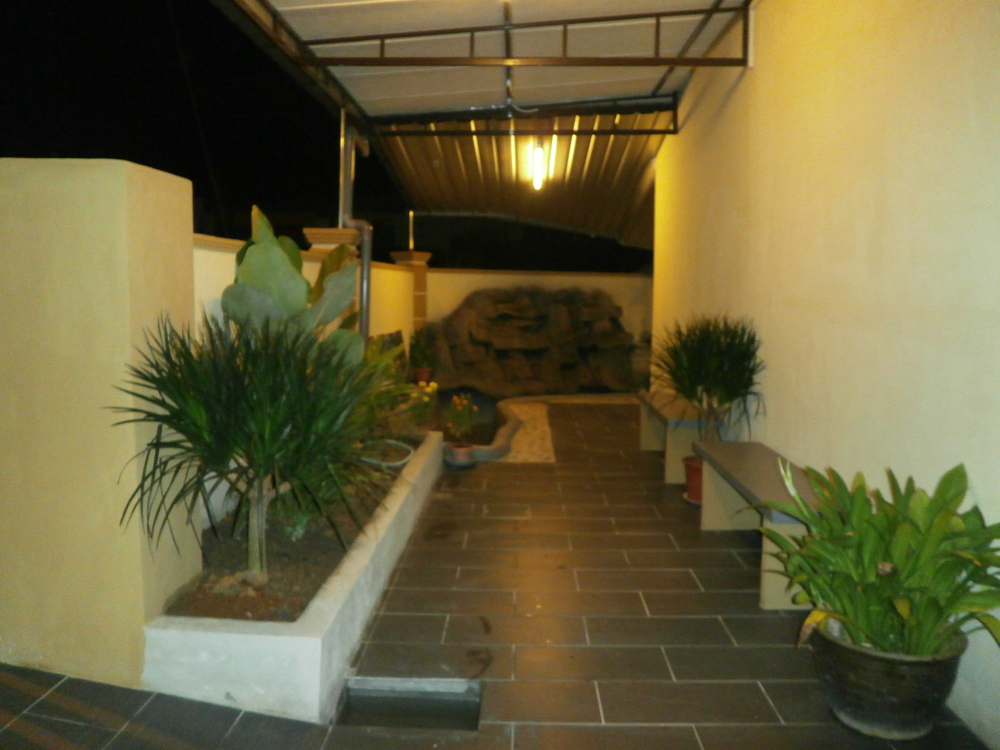 Check Inn Johor Bahru Exterior foto
