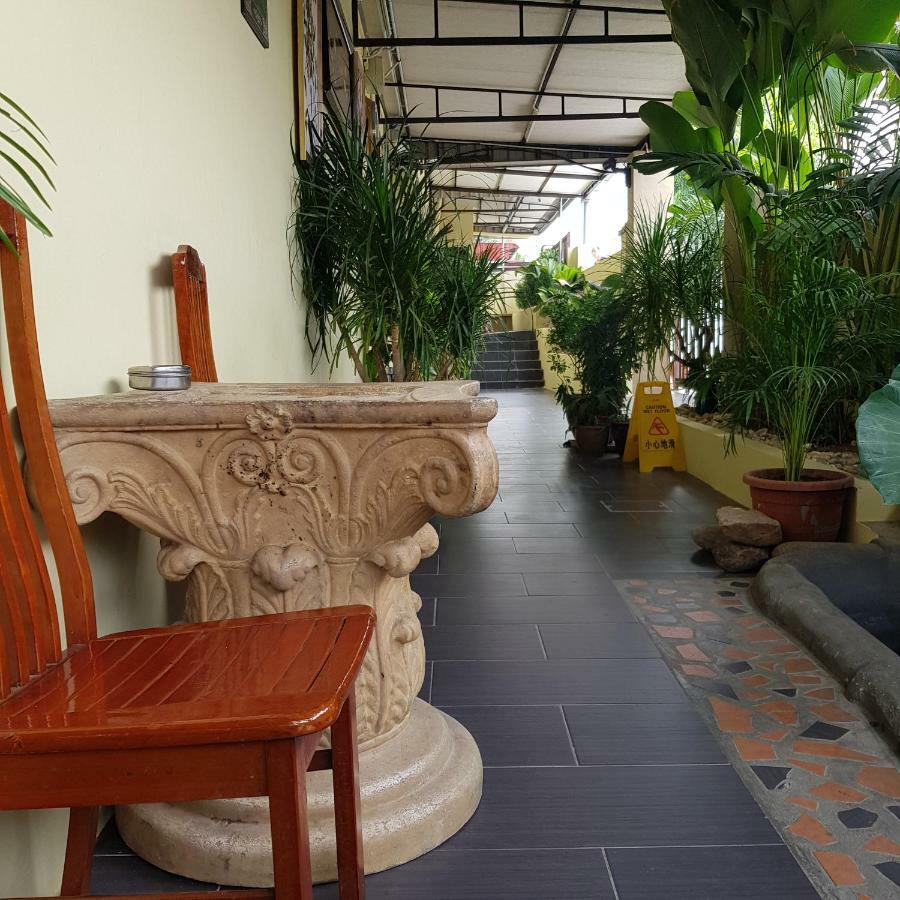 Check Inn Johor Bahru Exterior foto