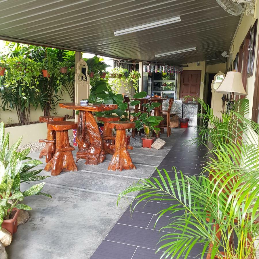 Check Inn Johor Bahru Exterior foto