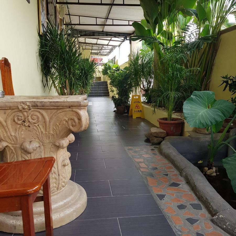 Check Inn Johor Bahru Exterior foto