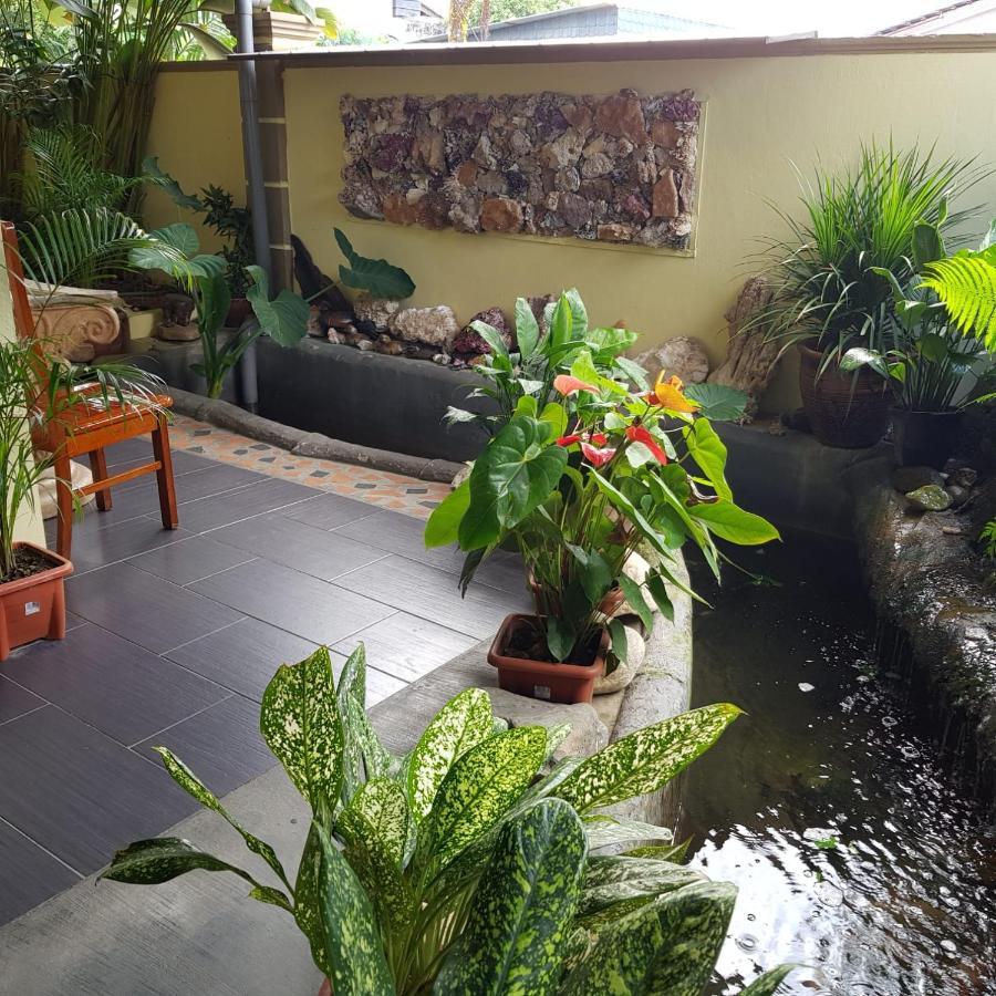 Check Inn Johor Bahru Exterior foto